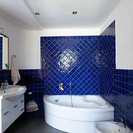 Spaccanapoli Casa Tre Santi Appartamento *